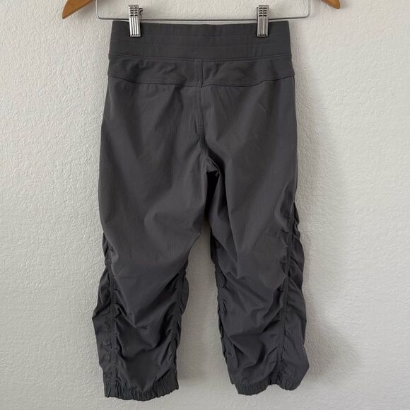 Ivivva by Lululemon Ruched Cropped Pants in Grey | Size 8 Girls - Picture 2 of 4